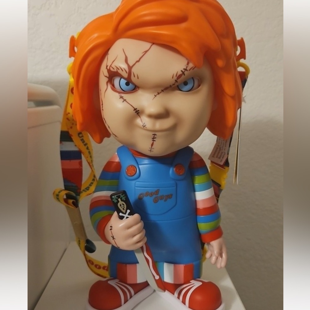 Interactive chucky doll popcorn bucket - Picture 1 of 9
